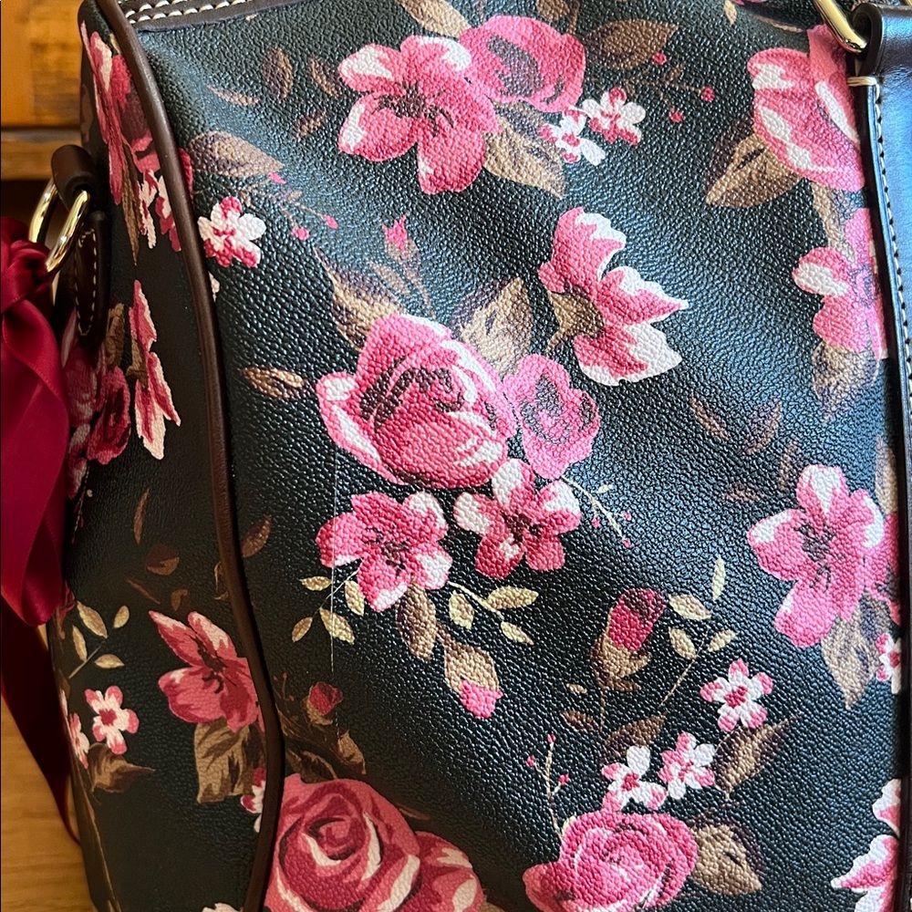 Dooney & Bourke - Black Cabbage Rose Duffle Travel Weekend Bag - Large - Picture 8 of 16